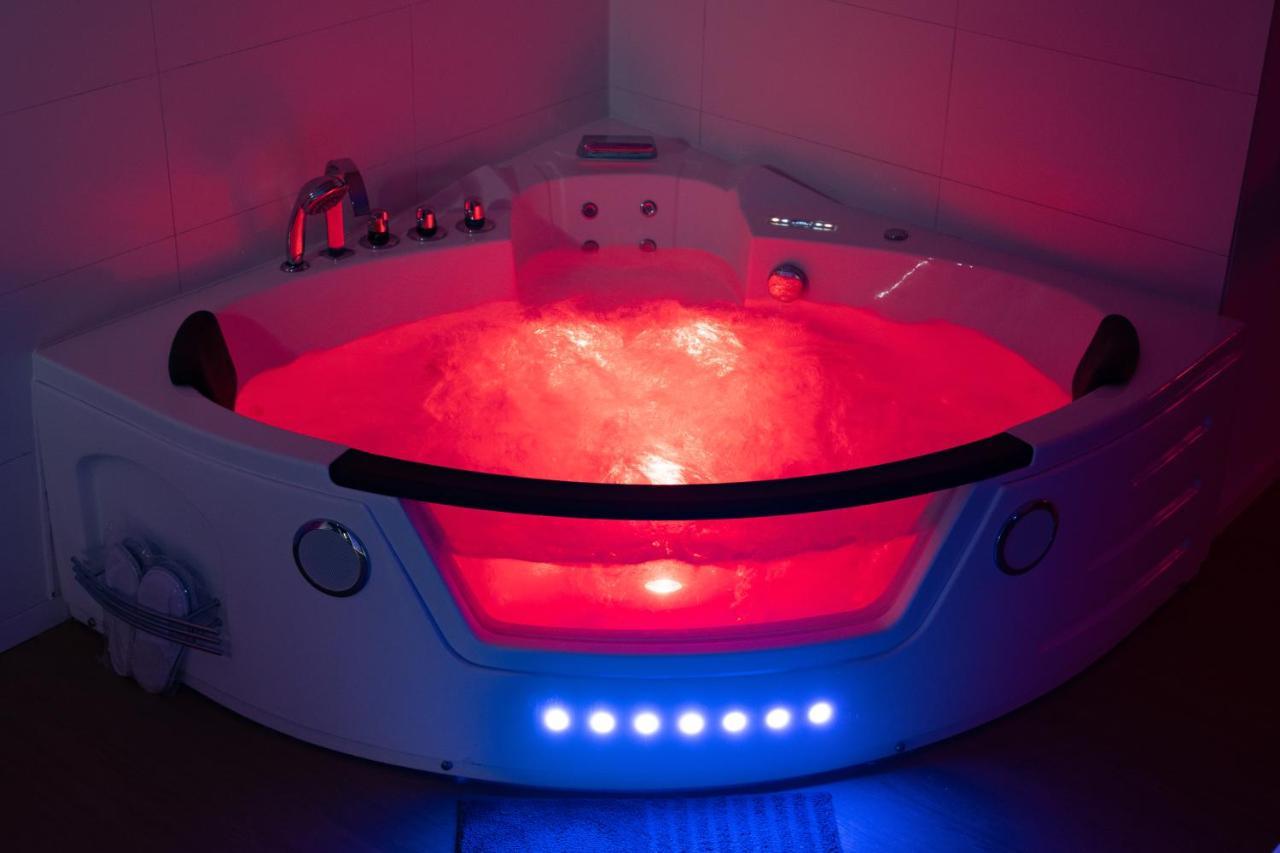 Capsule Nature & Photos - Jacuzzi - Netflix & Home Cinema - Ps5 & Jeu Thun-Saint-Martin Exterior foto